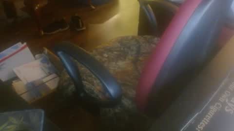 Snapshot of jksurf chatting on 12.27.24 me online show from 12.27.24