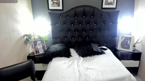 jm_hot_ online show from 01.21.25