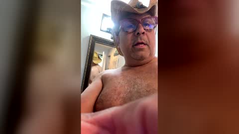 Snapshot of jma120 chatting on 04.12.26 jma120 online show from 04.12.26