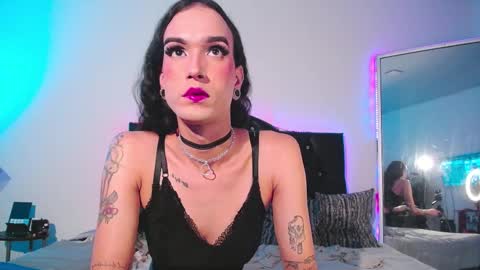 Joa Isaza     online show from 03.30.26