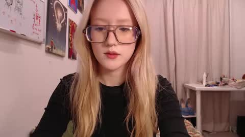 Snapshot of joan_kiss chatting on 09.27.25 joan_kiss online show from 09.27.25