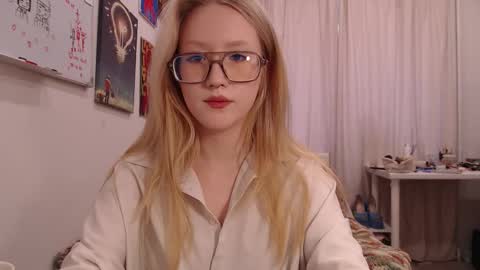 Snapshot of joan_kiss chatting on 10.01.25 joan_kiss online show from 10.01.25