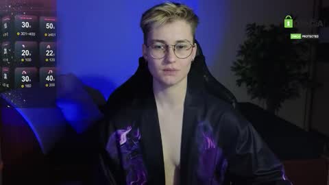 Snapshot of joan_night chatting on 11.26.25 J online show from 11.26.25