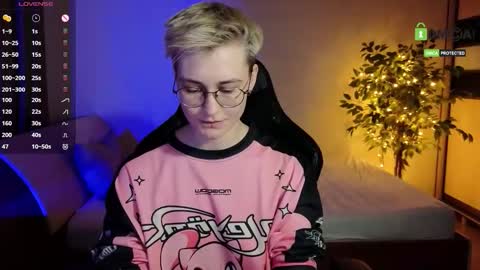 Snapshot of joan_night chatting on 02.05.26 J online show from 02.05.26