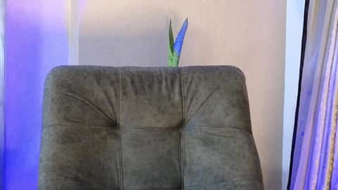 JOAN SAENZ online show from 09.20.25