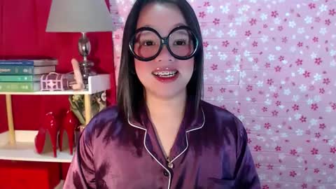 Snapshot of joanagorgeous chatting on 10.14.25 Joana online show from 10.14.25