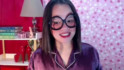 Snapshot of joanagorgeous chatting on 10.26.25 Joana online show from 10.26.25