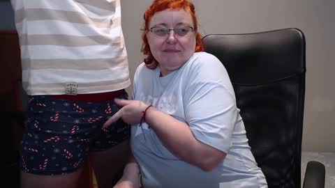 Snapshot of joannaandneighbour chatting on 12.25.24 Joanna and Greg online show from 12.25.24