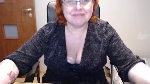 Snapshot of joannaandneighbour chatting on 01.03.25 Joanna and Greg online show from 01.03.25