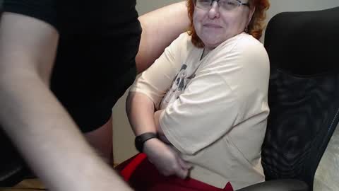 Snapshot of joannaandneighbour chatting on 01.24.25 Joanna and Greg online show from 01.24.25