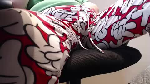 Snapshot of joannaandneighbour chatting on 02.18.25 Joanna and Greg online show from 02.18.25