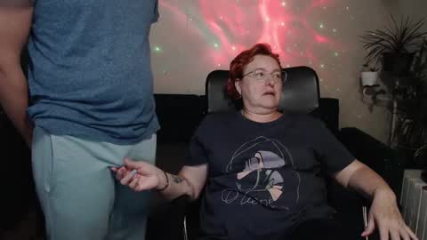 Snapshot of joannaandneighbour chatting on 09.27.25 Joanna and Greg online show from 09.27.25