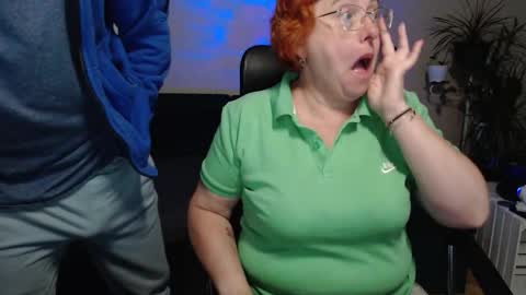 Snapshot of joannaandneighbour chatting on 09.28.25 Joanna and Greg online show from 09.28.25