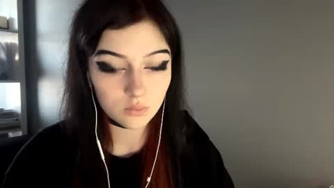 Snapshot of joannaiseli chatting on 06.04.26 Alice online show from 06.04.26