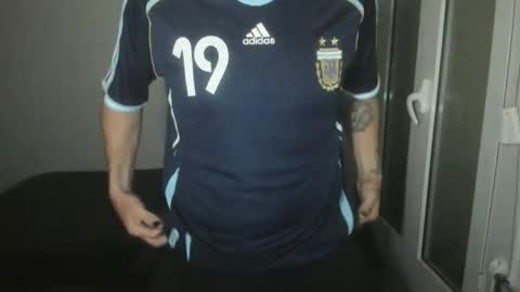 Snapshot of joaquin420_hot chatting on 02.11.26 joaquin420_hot online show from 02.11.26