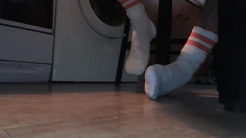 Snapshot of jobbeduval chatting on 01.11.25 GUILLAUME feet and socks online show from 01.11.25