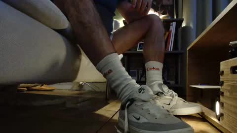 Snapshot of jobbeduval chatting on 02.10.25 GUILLAUME feet and socks online show from 02.10.25