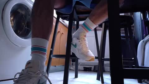Snapshot of jobbeduval chatting on 02.23.25 GUILLAUME feet and socks online show from 02.23.25