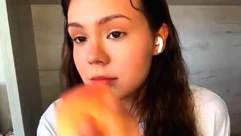 Snapshot of jodeesolarz chatting on 03.18.26 Mila online show from 03.18.26