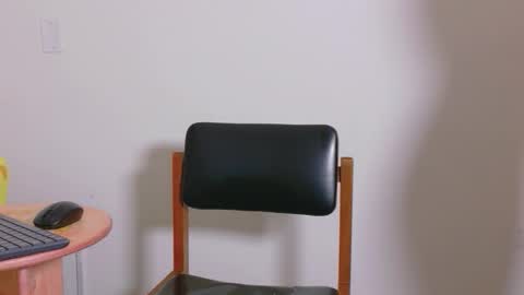 Jhulia online show from 11.26.25