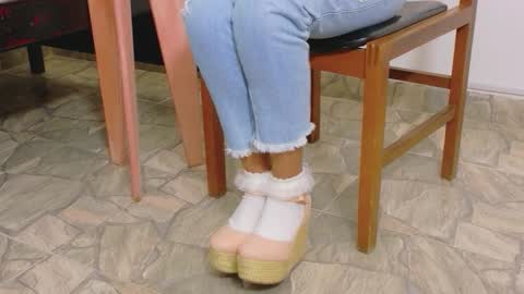 Jhulia online show from 11.27.25