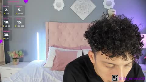 Snapshot of joeandemma chatting on 09.27.25 Emma Joe online show from 09.27.25