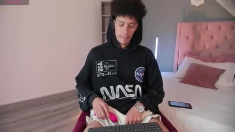 Snapshot of joeandemma chatting on 11.25.25 Emma Joe online show from 11.25.25