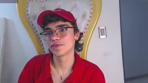 Snapshot of joecollins_ chatting on 11.22.25 joecollins_ online show from 11.22.25