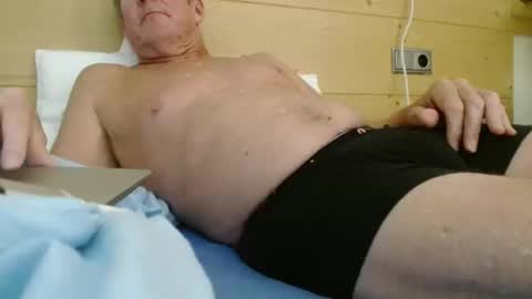 Snapshot of joesmithward chatting on 03.04.25 joesmithward online show from 03.04.25