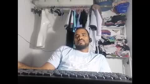 johan2222222222 online show from 02.18.25