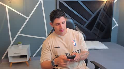 Johan Williams online show from 12.28.24