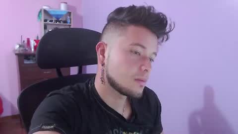 JOHAN independient model online show from 07.20.26