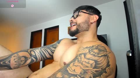 Snapshot of johatsu chatting on 12.20.24 King - online show from 12.20.24