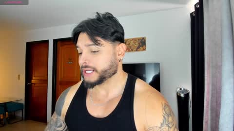 Snapshot of johatsu chatting on 01.16.25 King - online show from 01.16.25