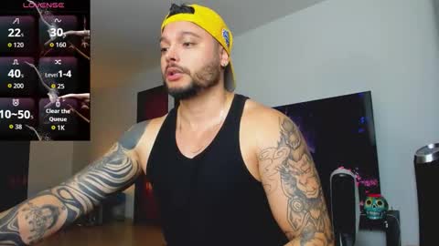 Snapshot of johatsu chatting on 10.31.25 King - online show from 10.31.25