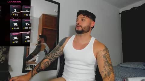 Snapshot of johatsu chatting on 11.25.25 King - online show from 11.25.25