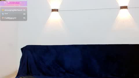 john_ssnow29 online show from 10.13.25