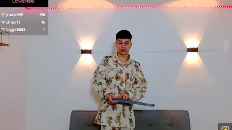 john_ssnow29 online show from 11.29.25