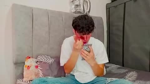 John Vichenso online show from 12.05.24