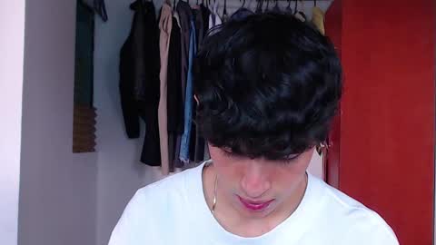 John Vichenso online show from 09.12.25