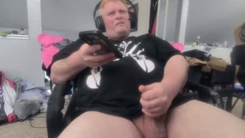 Snapshot of johnfernandez784 chatting on 07.17.26 johnfernandez784 online show from 07.17.26