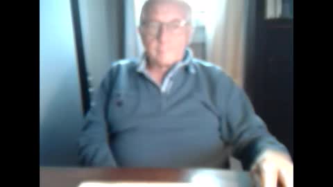 Snapshot of johnjohn6226623 chatting on 11.04.25 johnjohn6226 online show from 11.04.25