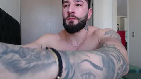 Snapshot of johnklleyn chatting on 09.09.25 john online show from 09.09.25