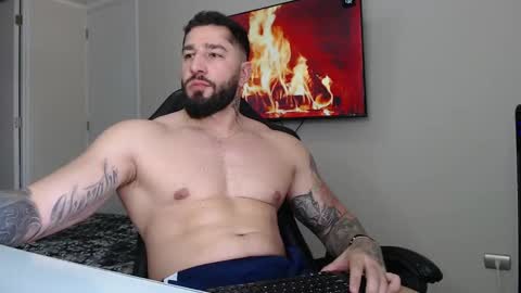 Snapshot of johnklleyn chatting on 09.25.25 john online show from 09.25.25