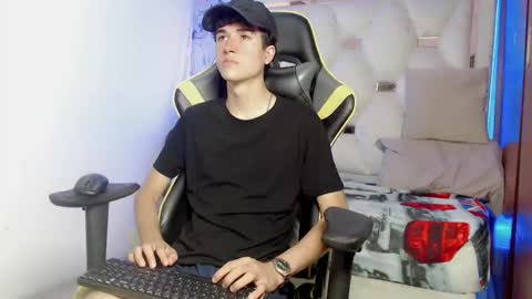 johnny_cagee online show from 09.28.25