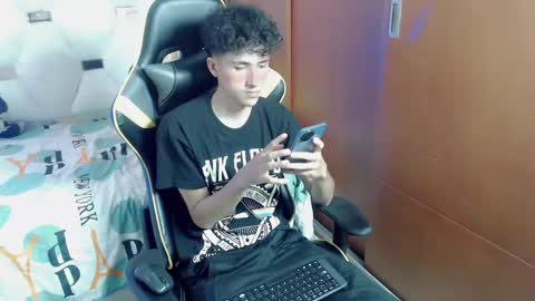 johnny_cagee online show from 11.18.25