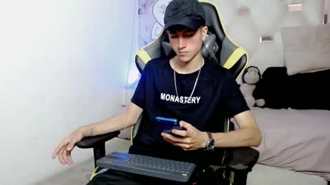 johnny_cagee online show from 01.12.26