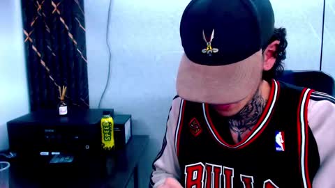 johnsonisaac94  online show from 02.22.25