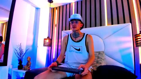 johnsonisaac94  online show from 10.15.25