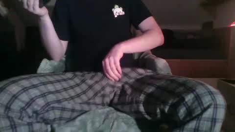 Snapshot of johntochh chatting on 12.12.24 John online show from 12.12.24